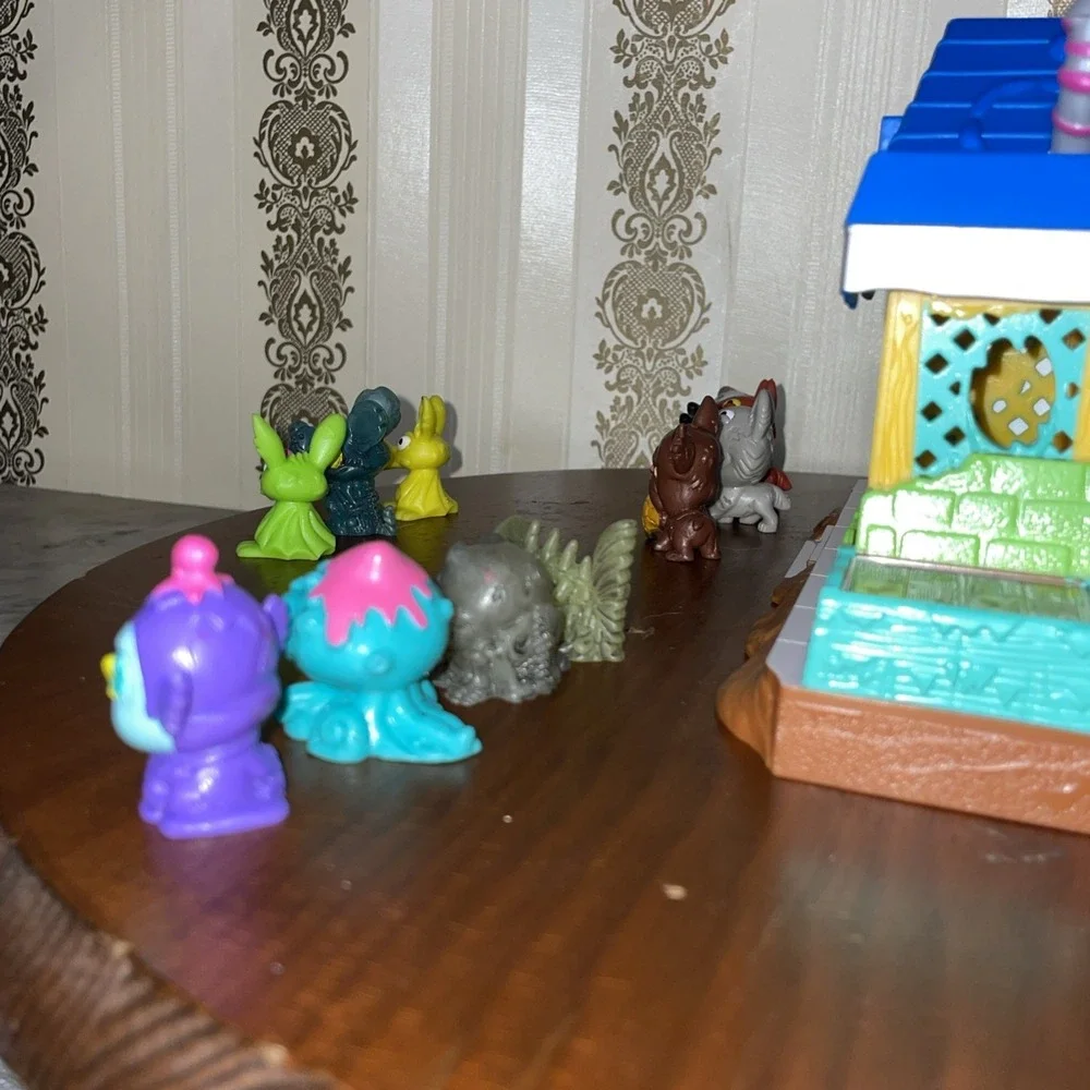 The Ugglys Pet Resort And Lots Of Figures | Glow Series 1 & 2 | Sounds‎ Works